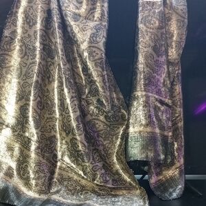 Vintage Jeffrey Lawrence Elegant Gold and Black Metallic Paisley‎ Scarf